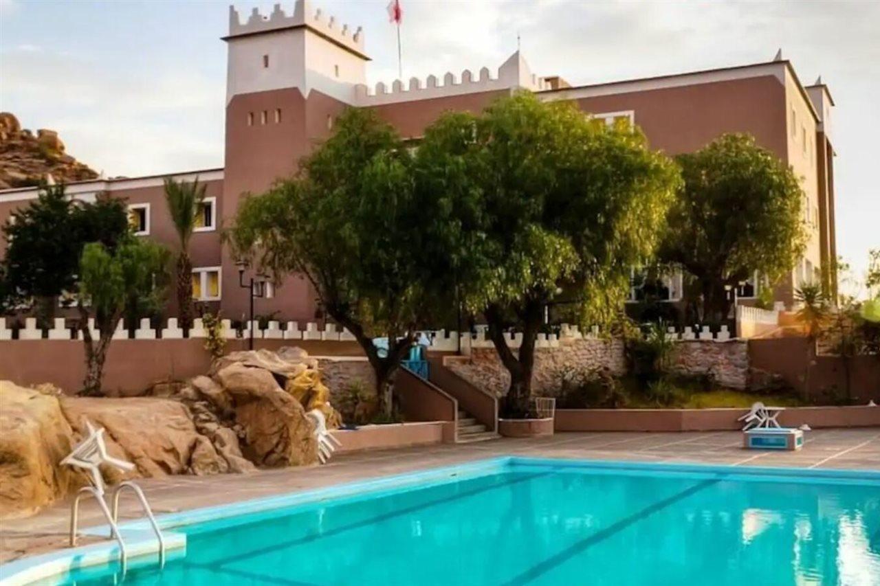 Hotel Les Amandiers Tafraout Esterno foto