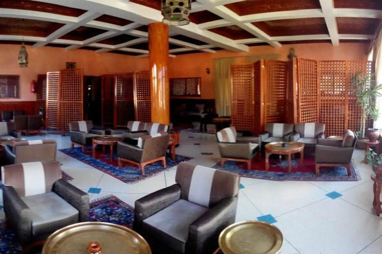 Hotel Les Amandiers Tafraout Esterno foto