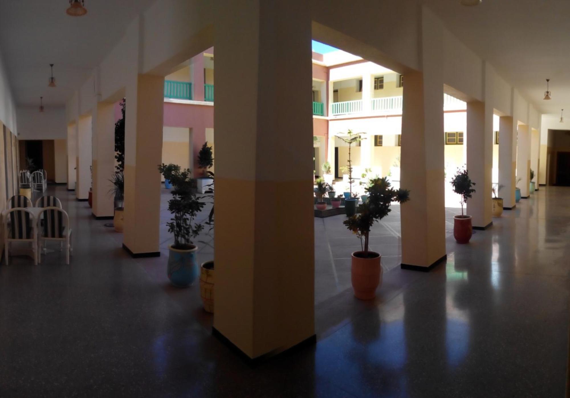 Hotel Les Amandiers Tafraout Esterno foto