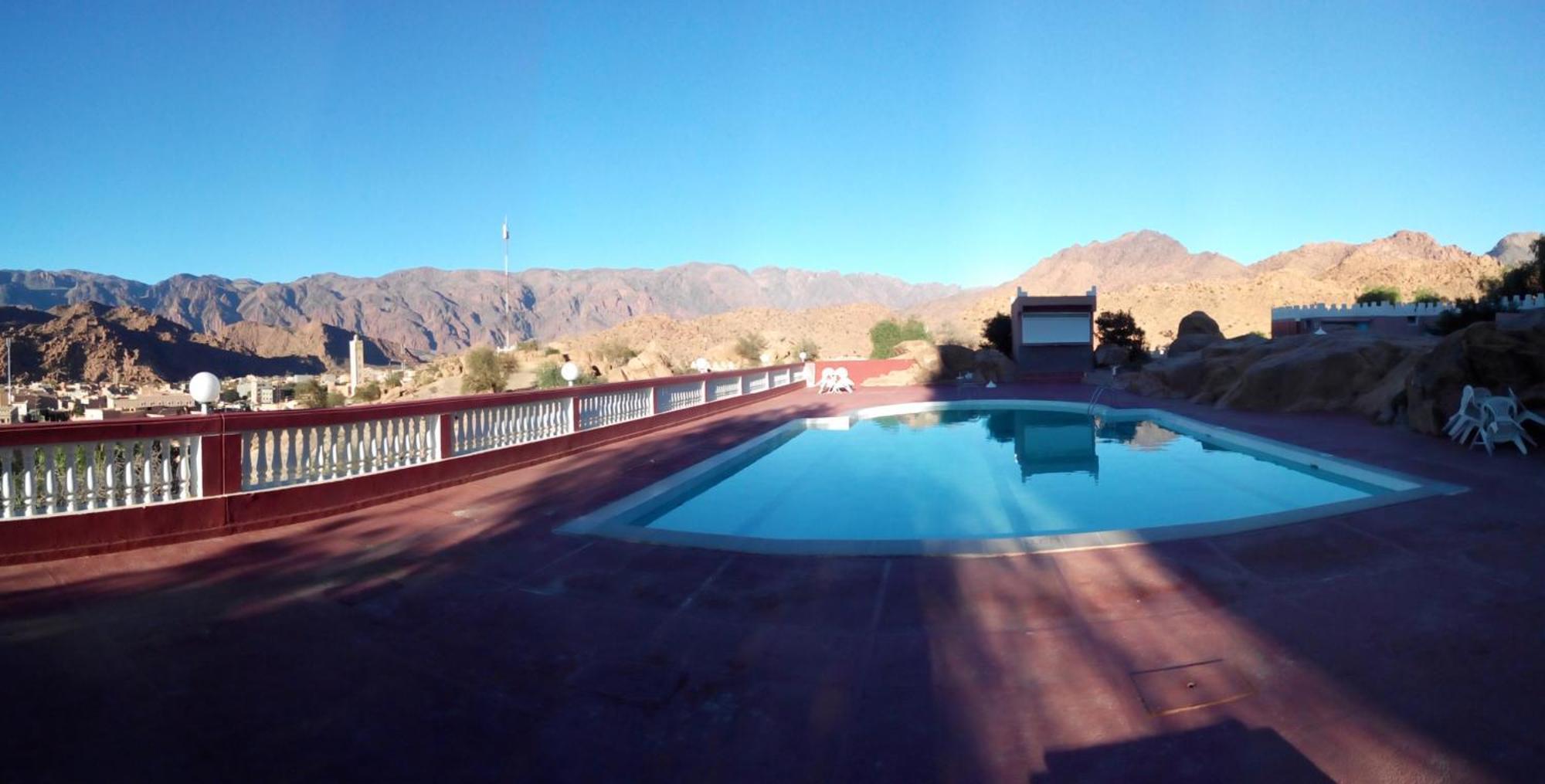 Hotel Les Amandiers Tafraout Esterno foto