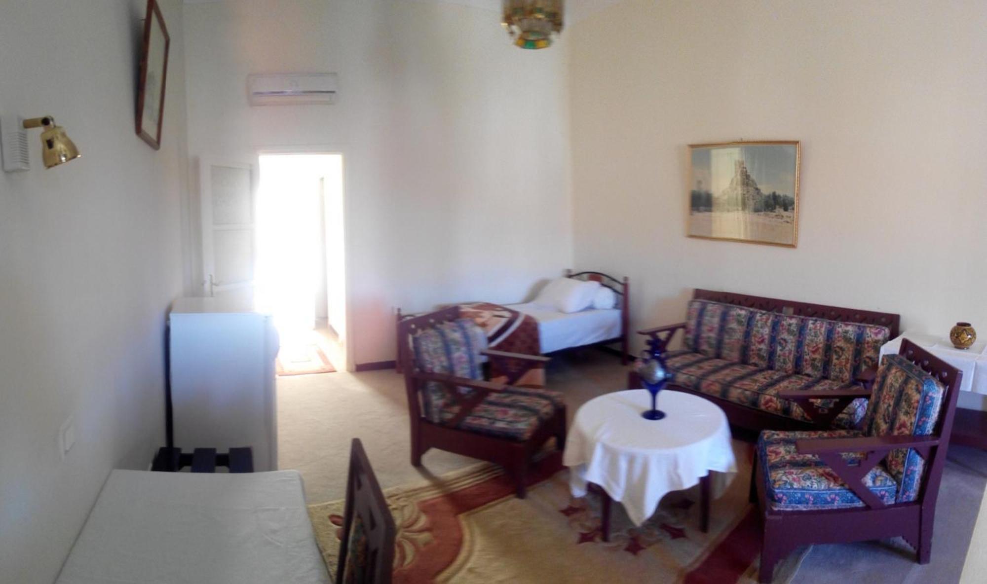 Hotel Les Amandiers Tafraout Esterno foto